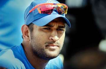 awaiting laxman s fitness report yet to decide no. 3 dhoni