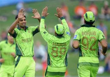 world cup 2015 pakistan trounce uae by 129 runs