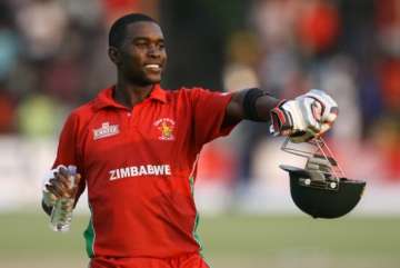 zimbabwe wins toss bats 1st against bangladesh 5th odi
