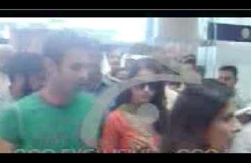 sania shoaib mobbed on arrival in pakistan