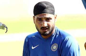 ipl players should be allowed to choose team of their choice says harbhajan