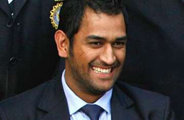 will keep watch on india s show in cwg says dhoni