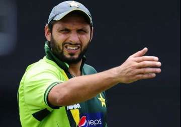 pcb issues show cause notices to five pakistan players