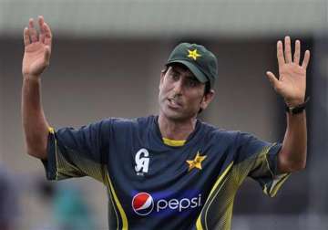 younis khan should retire now former pak players