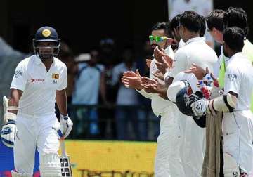 2nd test day 2 sri lanka reach 65/1 at tea in reply to india s 393