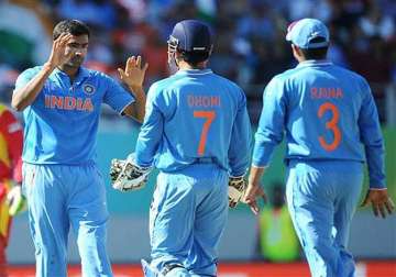 world cup 2015 india can beat australia if bowlers continue impressive form says laxman