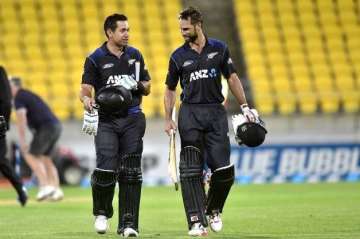 nz vs pak nz beats pakistan by 7 wickets with 10 overs to spare