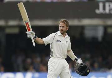 eng vs nz new zealand leads england by 18 runs at lunch on day 3 of 1st test