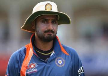 save bhuvi other india bowlers are not consistent harbhajan