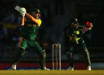 aus vs sa south africa wins toss bats 1st in 4th odi