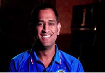 b day special rare pics of ms dhoni captain cool