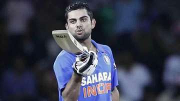 virat dedicates latest feat to his love anushka by blowing a kiss...