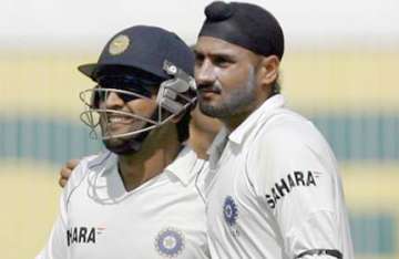 dhoni bhajji set to play second test