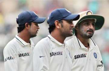 india need to groom more bowlers dhoni