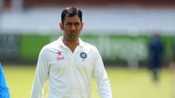 twitter world flooded with messages on dhoni s retirement