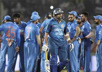 ind vs sl 3rd t20i r ashwin weaves spin magic india bundle out lanka for 82