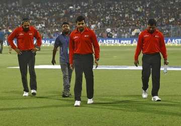 vineet kulkarni still no.1 umpire due to bcci loophole