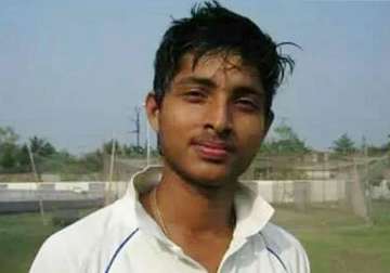 promising bengal cricketer dies after on field injury