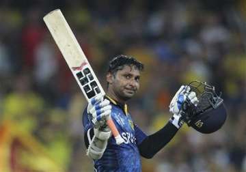 sangakkara becomes only 2nd batsman to pass 14 000 odi runs