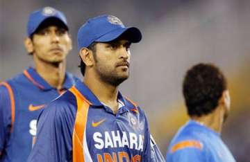 dhoni static at top raina kohli move up in icc rankings