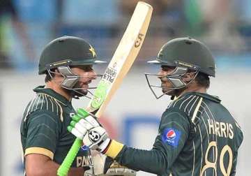 pak vs nz sohail afridi lead pakistan to 3 wicket win