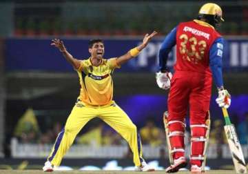 ipl 8 nehra s early strikes help csk restrict rcb to 139/8