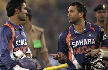 karthik should have allowed tendulkar to complete ton