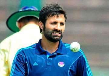 vijay hazare trophy rasool anchors j k to three wicket win over services
