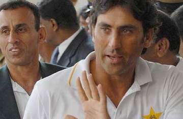 younis unlikely to feature in odis in england