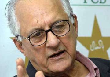 pcb chief threatens to boycott india if proposed series in december gets canceled