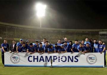 ind vs sl 3rd t20i ashwin weaves spin magic as india clinch series 2 1