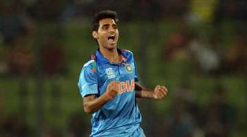 bhuvneshwar wins icc people s choice award