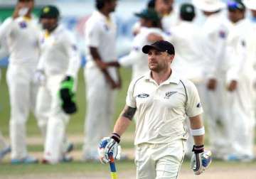 pak vs nz new zealand 167/6 after day 4 lead pakistan by 177 runs