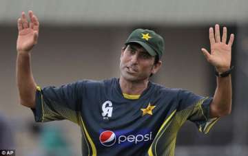 younis khan could quit test cricket after one day snub