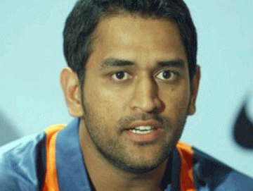 bowlers doing well says dhoni eyeing a lead over aussies