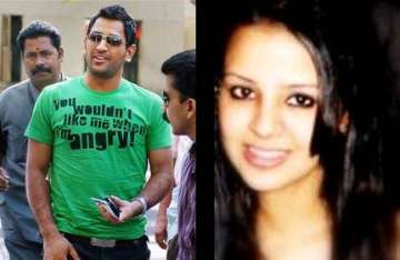 dhoni gets engaged to school friend sakshi