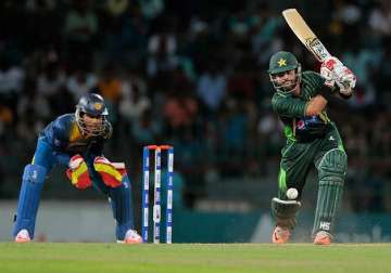 pakistan beat sri lanka by 7 wickets in 4th odi