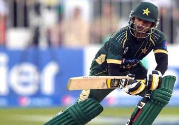 pakistan wins toss elects to bat vs nz in 3rd odi