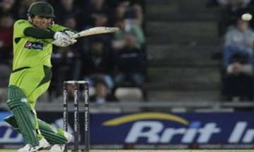 pak wins series 3 2 despite losing 6th odi