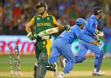 south africa elect to bat in fifth odi