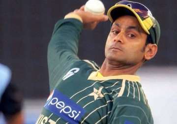 mohammad hafeez fails icc bowling test banned for 12 months