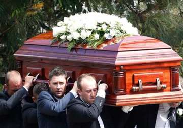 cricketer phillip hughes laid to rest in hometown