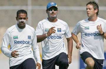 we have to regroup and come back strong says sri lankan manager