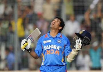 sachin tendulkar leads richards top odi batsmen list