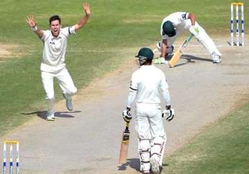 pak vs nz boult strikes strengthen nz position vs pakistan