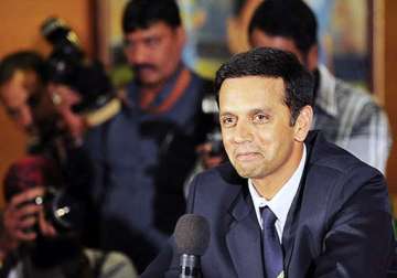 dravid releases book on differently abled sports heroes