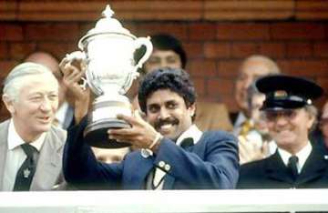 mad skipper kapil behind 1983 wc win