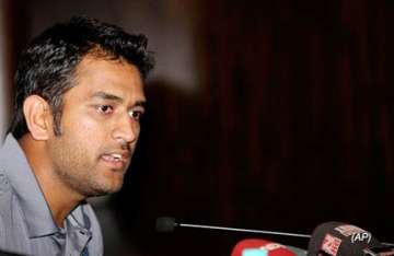 dhoni hits back at chappell