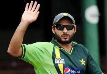 shahid afridi to quit odis after 2015 world cup