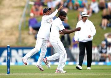 nz vs sl new zealand trails sri lanka by 39 at lunch on day 3